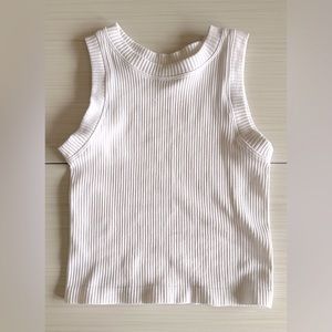 𝙿𝚎𝚊𝚛𝚕𝚢 𝚆𝚑𝚒𝚝𝚎 𝚃𝚊𝚗𝚔 𝚃𝚘𝚙 (𝚂𝚕𝚒𝚐𝚑𝚝𝚕𝚢 𝙲𝚛𝚘𝚙𝚙𝚎𝚍)